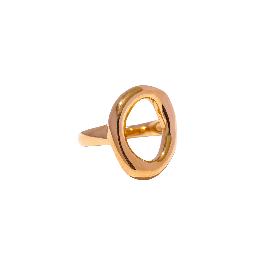 Oval Cut-Out Ring Gold