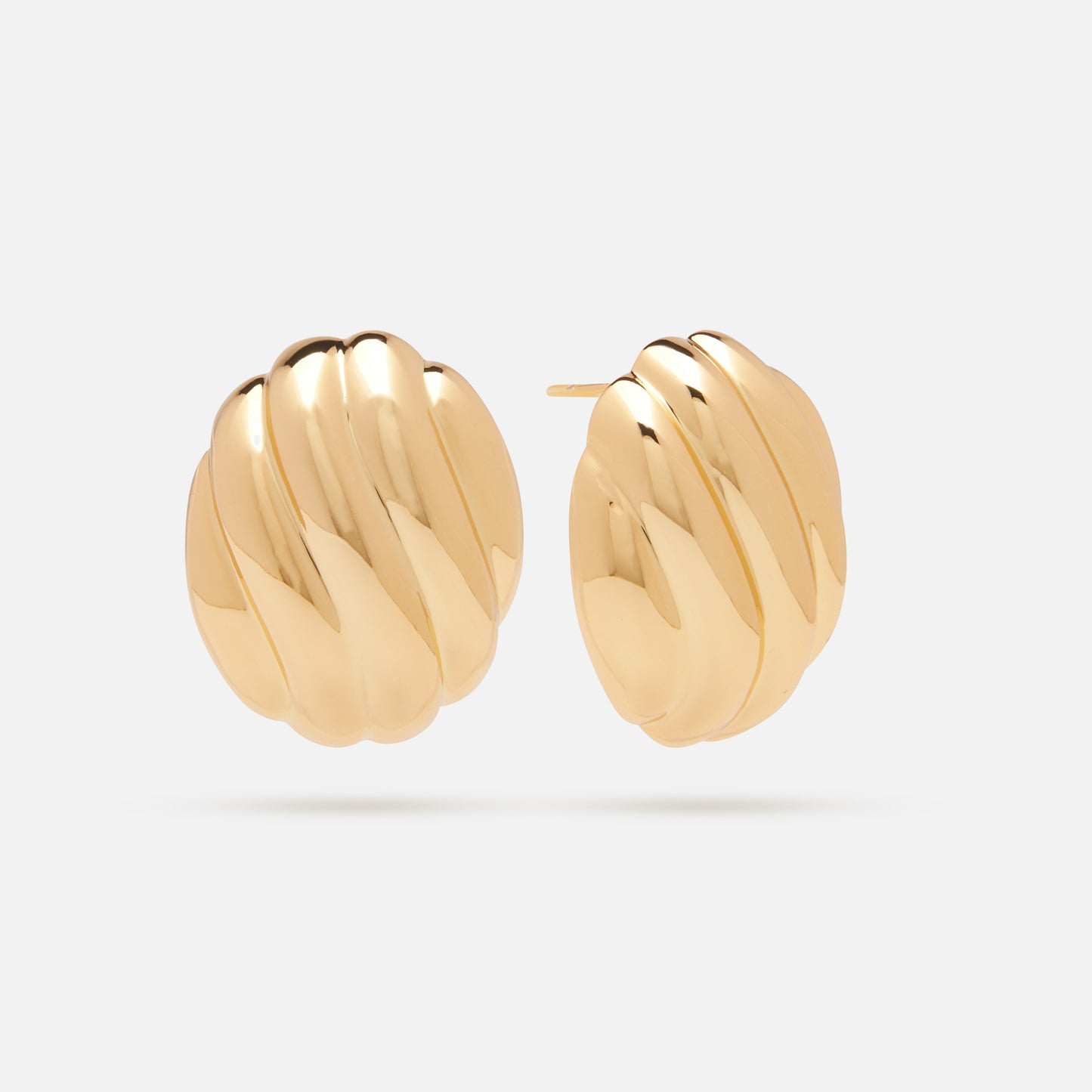 Oval Ribbed Statement Earring