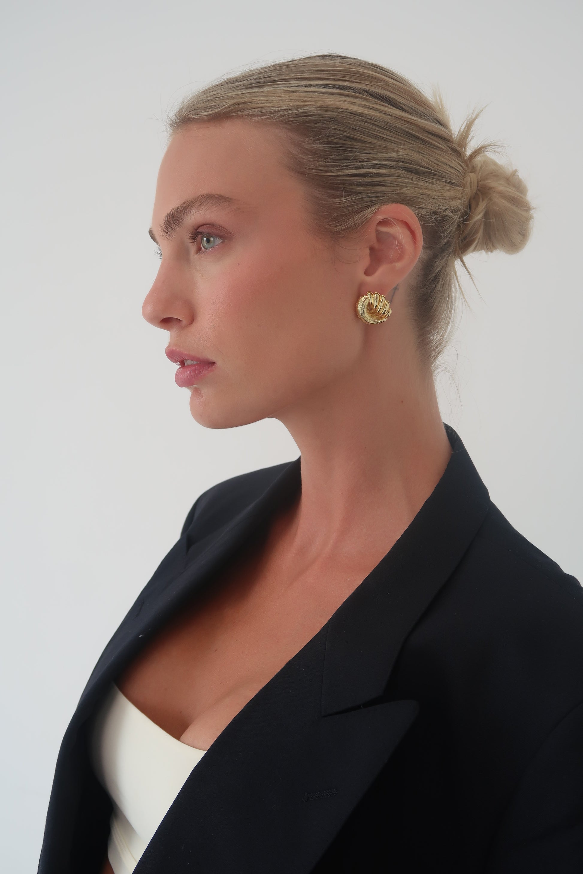 Duo Texture Statement Earring Gold 2