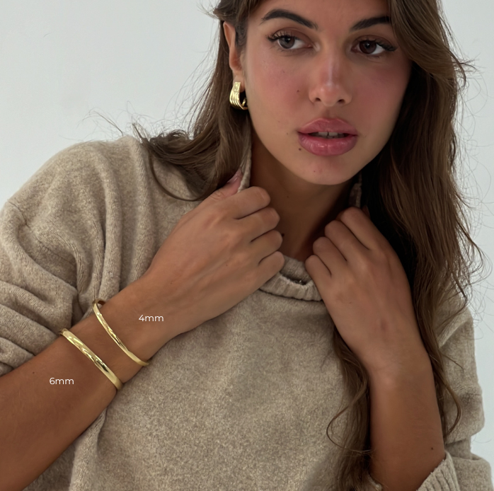 Gold Alma Bangle